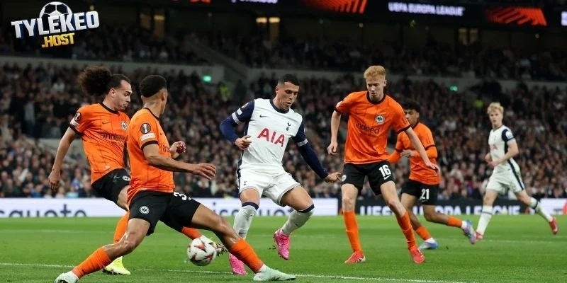 Phong độ cặp đấu Porto vs Rangers có sự khác biệt 