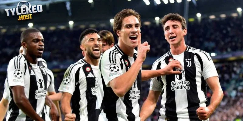 Juventus khúc cua quyết định mùa giải, MU hết đáng sợ