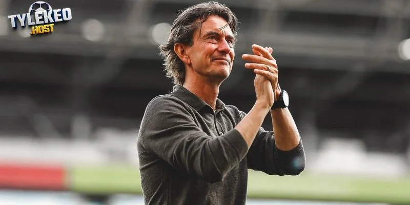 Thomas Frank khẳng định ở lại Tottenham, mức phí khủng để mua Kees Smit