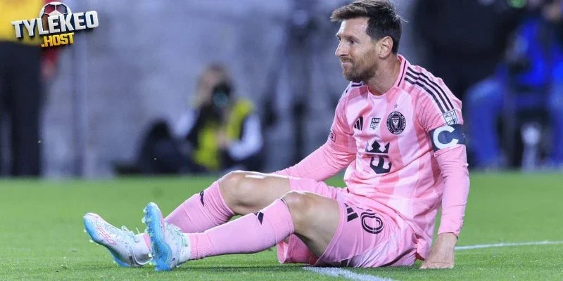 Trận đấu lùi vì Messi, Serie A lỗ gần 5 tỷ USD