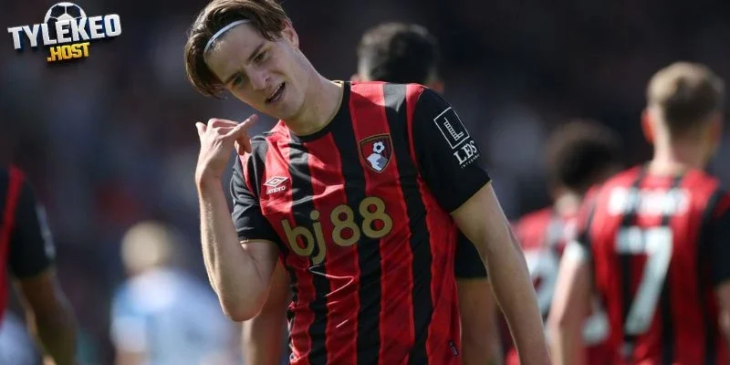 Chuyên gia đánh giá cao về Alex Scott