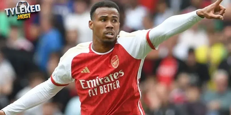 Real Madrid mua Gabriel Magalhaes, Man Utd nhận tin vui vụ Carlos Baleba